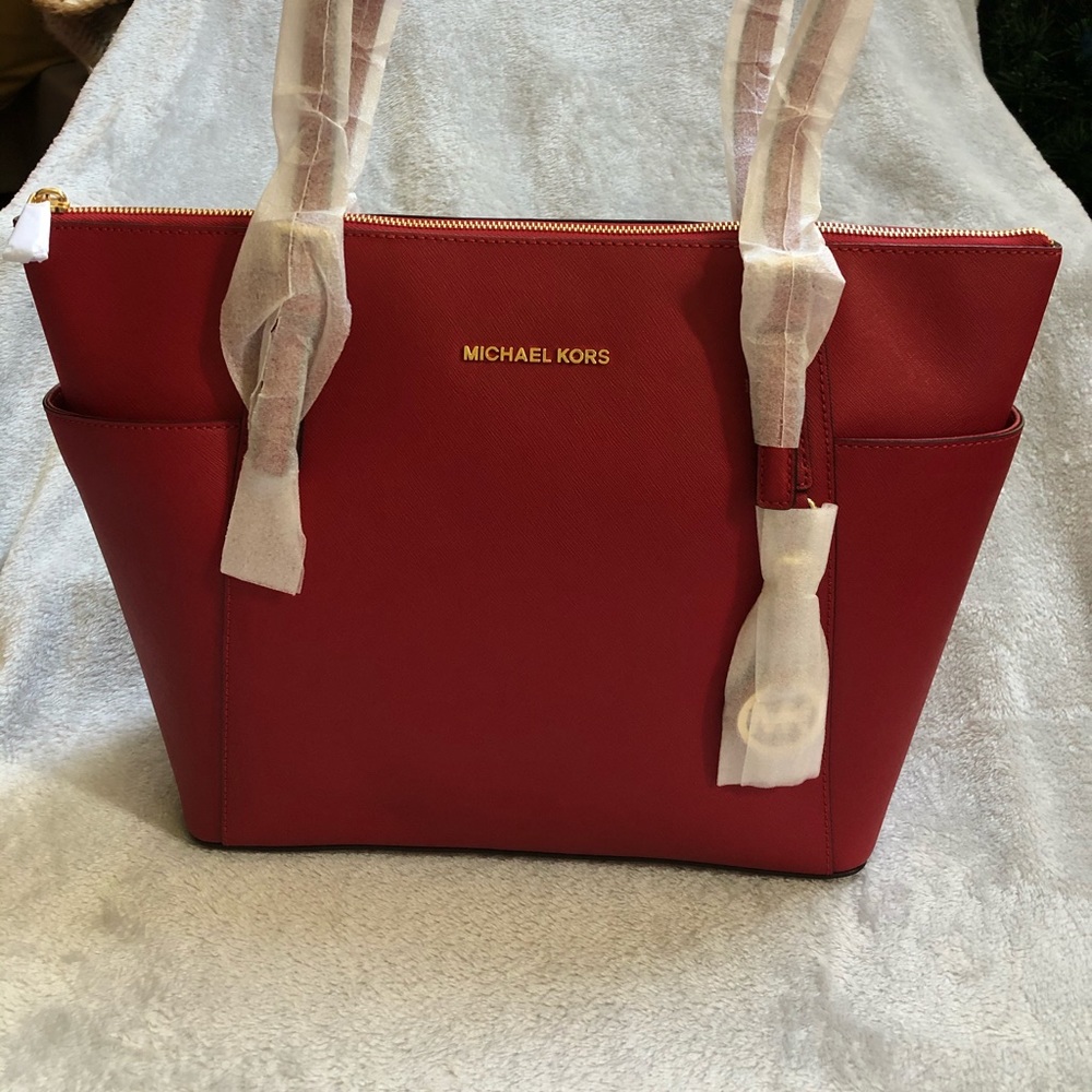 RED MICHAEL KORS  LEATHER TOTE